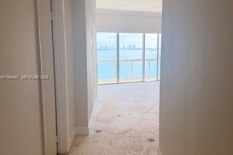 Condominio en alquiler en Miami, Florida, 1 dormitorio, 93 m2 № 2241651 - foto 4