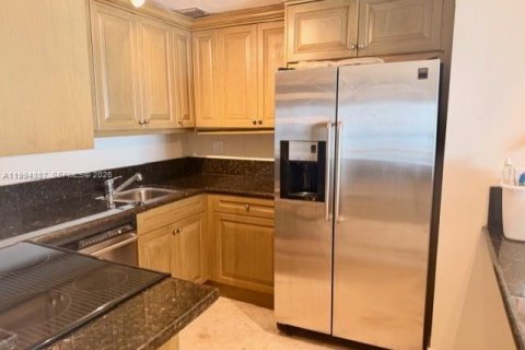 Condominio en alquiler en Miami, Florida, 1 dormitorio, 93 m2 № 2241651 - foto 10