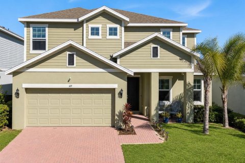 House in Davenport, Florida 5 bedrooms, 298.4 sq.m. № 2203074