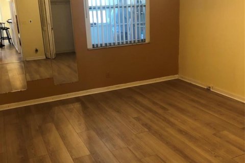 Condominio en venta en Pembroke Pines, Florida, 2 dormitorios, 88.63 m2 № 2172735 - foto 12