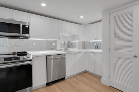 Appartement à louer à Miami, Floride: 2 chambres, 130.43 m2 № 1922278 - photo 6
