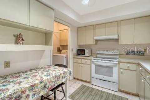 Купить кондоминиум в Сарасота, Флорида 9 комнат, 124.49м2, № 1918618 - фото 11