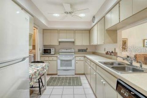 Купить кондоминиум в Сарасота, Флорида 9 комнат, 124.49м2, № 1918618 - фото 10