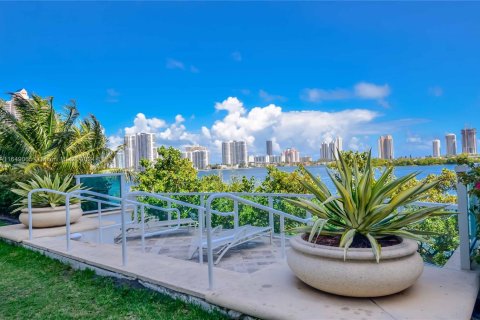Condo in Aventura, Florida, 3 bedrooms  № 1867255 - photo 22