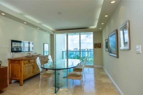 Condo in Aventura, Florida, 3 bedrooms  № 1867255 - photo 9