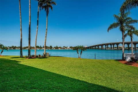 Copropriété à louer à Saint Petersburg, Floride: 2 chambres, 100.33 m2 № 225456 - photo 16