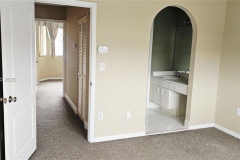 Touwnhouse à louer à Miami, Floride: 2 chambres, 88.26 m2 № 1997888 - photo 22