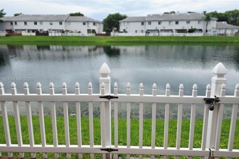 Touwnhouse à louer à Miami, Floride: 2 chambres, 88.26 m2 № 1997888 - photo 30