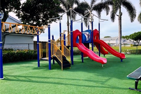 Touwnhouse à louer à Miami, Floride: 2 chambres, 88.26 m2 № 1997888 - photo 4