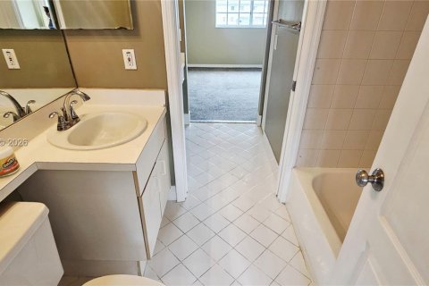 Touwnhouse à louer à Miami, Floride: 2 chambres, 88.26 m2 № 1997888 - photo 21