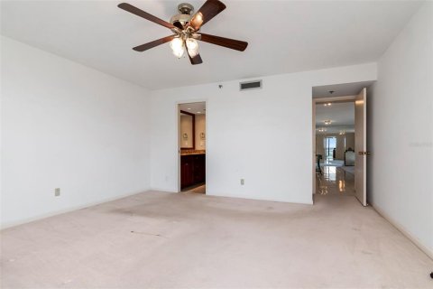 Condo in Clearwater, Florida, 2 bedrooms № 2150234 - photo 19