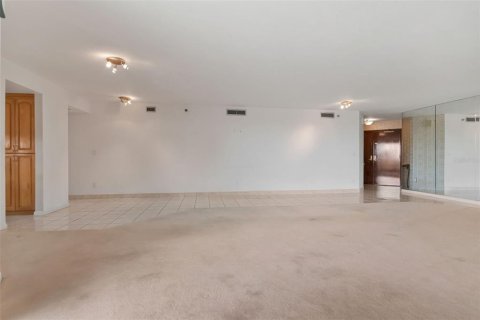Condo in Clearwater, Florida, 2 bedrooms № 2150234 - photo 10