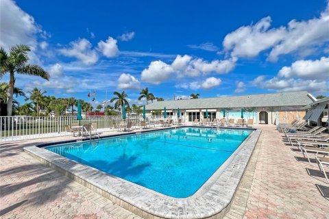 Land in Fort Myers Beach, Florida № 1816568 - photo 18
