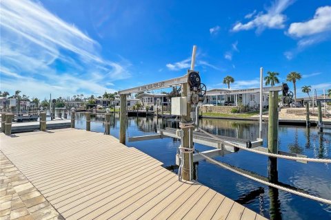Land in Fort Myers Beach, Florida № 1816568 - photo 7