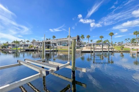 Land in Fort Myers Beach, Florida № 1816568 - photo 9