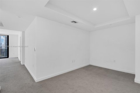 Condo in Miami, Florida, 1 bedroom  № 1980891 - photo 6