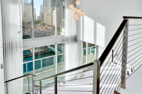 Кондоминиум с 2 спальнями в Майами, Флорида № 1998196