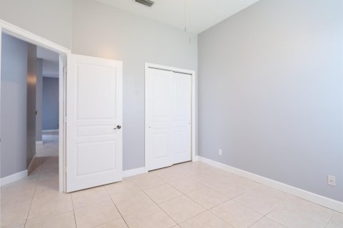 Casa en venta en Port St. Lucie, Florida, 3 dormitorios, 139.26 m2 № 2417191 - foto 28