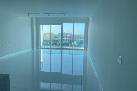 Condo in Sunny Isles Beach, Florida, 4 bedrooms  № 1872270 - photo 12