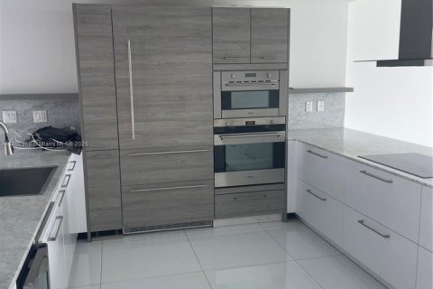 Condo in Sunny Isles Beach, Florida, 4 bedrooms  № 1872270 - photo 10