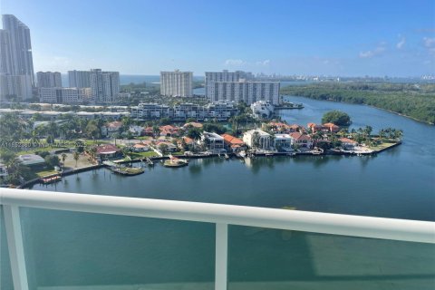 Condo in Sunny Isles Beach, Florida, 4 bedrooms  № 1872270 - photo 9