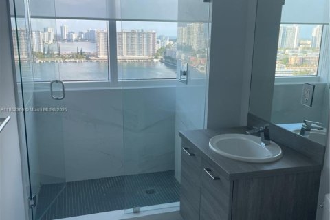 Condo in Sunny Isles Beach, Florida, 4 bedrooms  № 1872270 - photo 18