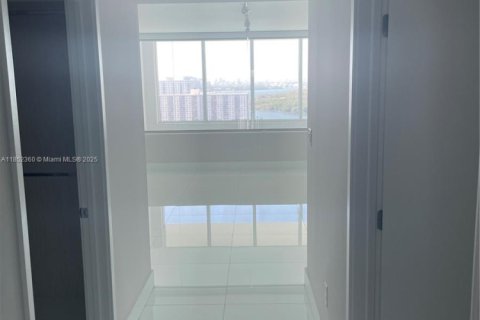 Condo in Sunny Isles Beach, Florida, 4 bedrooms  № 1872270 - photo 28