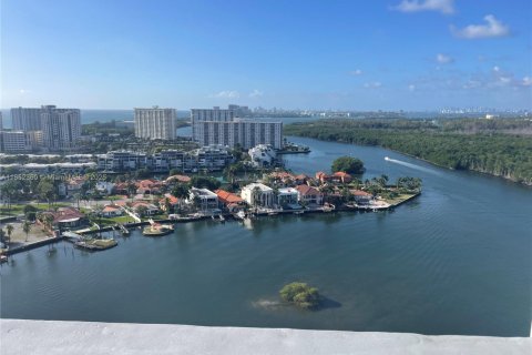 Condo in Sunny Isles Beach, Florida, 4 bedrooms  № 1872270 - photo 5