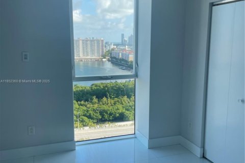 Condo in Sunny Isles Beach, Florida, 4 bedrooms  № 1872270 - photo 15