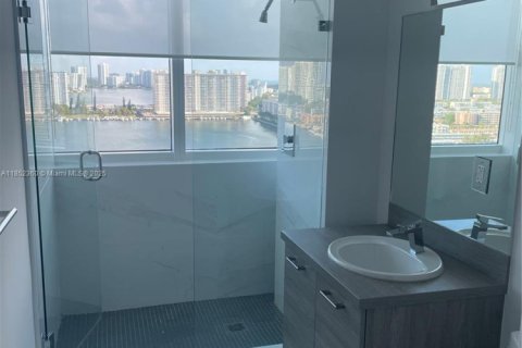Condo in Sunny Isles Beach, Florida, 4 bedrooms  № 1872270 - photo 17