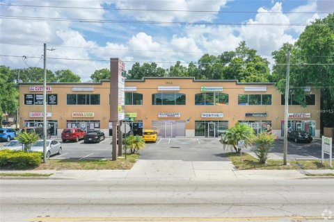 Commercial property in Tampa, Florida 1340.58 sq.m. № 2230337