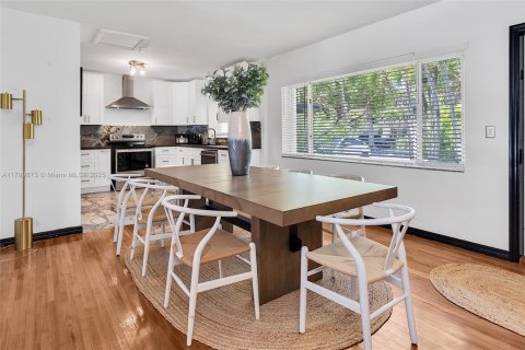 Снять в аренду виллу или дом в Бискейн-Парк, Флорида 3 спальни, 175.31м2, № 2035023 - фото 17