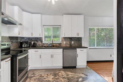 Снять в аренду виллу или дом в Бискейн-Парк, Флорида 3 спальни, 175.31м2, № 2035023 - фото 23