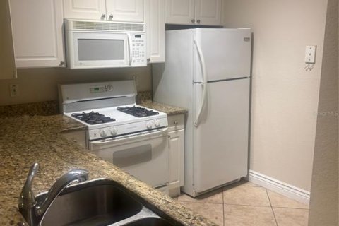 Condominio en alquiler en Clearwater, Florida, 1 dormitorio, 82.68 m2 № 1782351 - foto 3