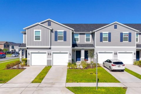 Townhouse in Davenport, Florida 3 bedrooms, 145.58 sq.m. № 1777444 - photo 1