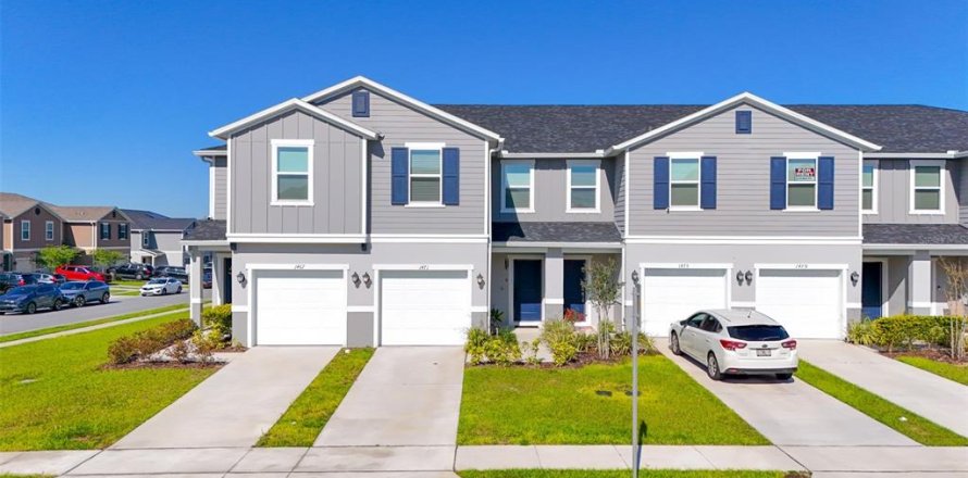 Townhouse in Davenport, Florida 3 bedrooms, 145.58 sq.m. № 1777444