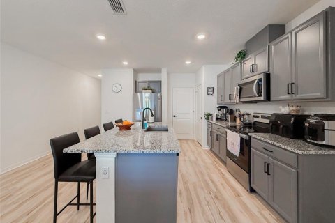 Townhouse in Davenport, Florida 3 bedrooms, 145.58 sq.m. № 1777444 - photo 15