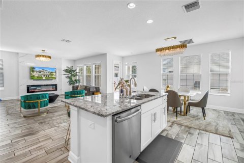 Casa en venta en Saint Petersburg, Florida, 4 dormitorios, 275.27 m2 № 1900834 - foto 8