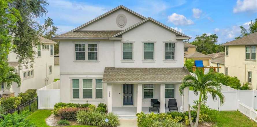 Casa en Saint Petersburg, Florida 4 dormitorios, 275.27 m2 № 1900834