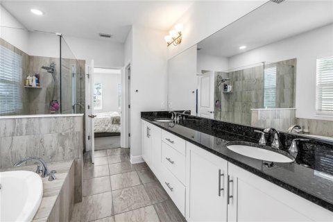 Casa en venta en Saint Petersburg, Florida, 4 dormitorios, 275.27 m2 № 1900834 - foto 29
