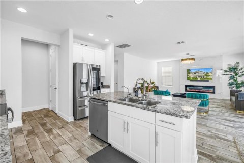 Casa en venta en Saint Petersburg, Florida, 4 dormitorios, 275.27 m2 № 1900834 - foto 17