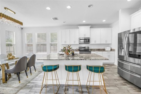 Casa en venta en Saint Petersburg, Florida, 4 dormitorios, 275.27 m2 № 1900834 - foto 7