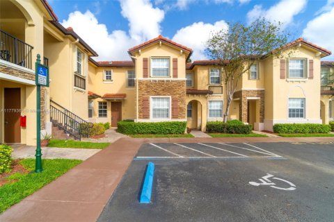 Townhouse in Homestead, Florida 3 bedrooms, 108.6 sq.m. № 1728623 - photo 29