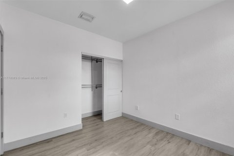Townhouse in Homestead, Florida 3 bedrooms, 108.6 sq.m. № 1728623 - photo 22