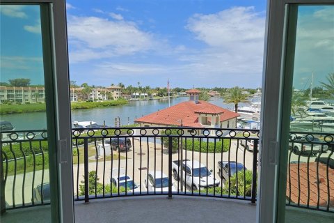 Condo in Venice, Florida, 3 bedrooms  № 2218746 - photo 12