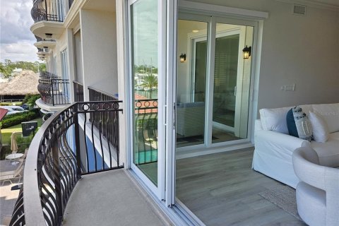 Condo in Venice, Florida, 3 bedrooms  № 2218746 - photo 19