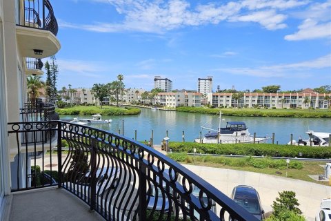 Condo in Venice, Florida, 3 bedrooms  № 2218746 - photo 17