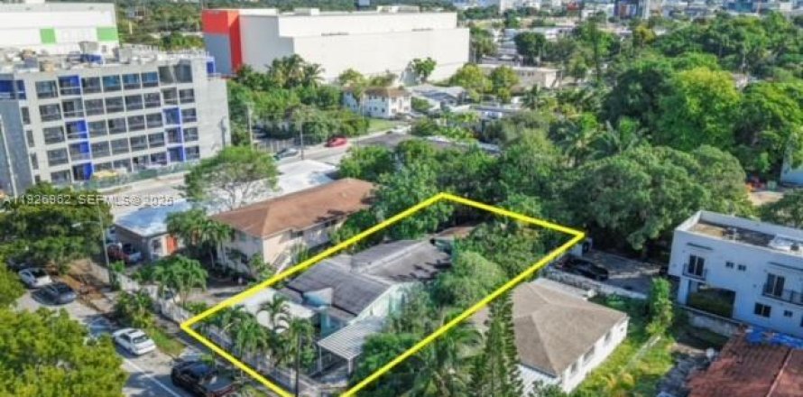 Land in Miami, Florida № 1985936