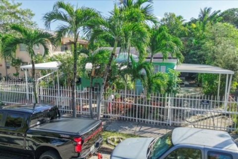 Land in Miami, Florida № 1985936 - photo 4