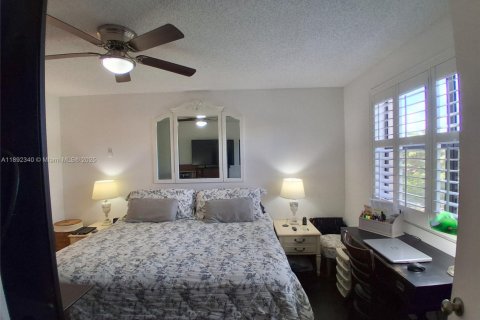 Copropriété à vendre à Sunrise, Floride: 2 chambres, 79.9 m2 № 1945808 - photo 22